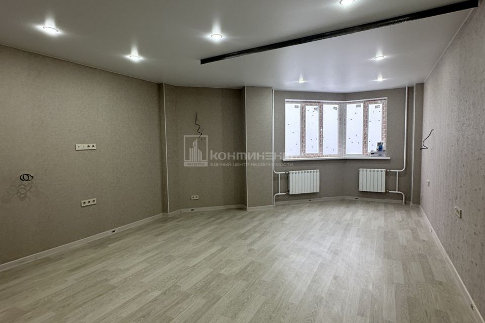 Продаётся 1-комнатная квартира, 61.2 м²