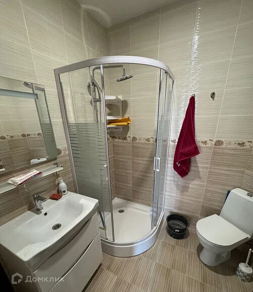 Продаётся 3-комнатная квартира, 156 м²