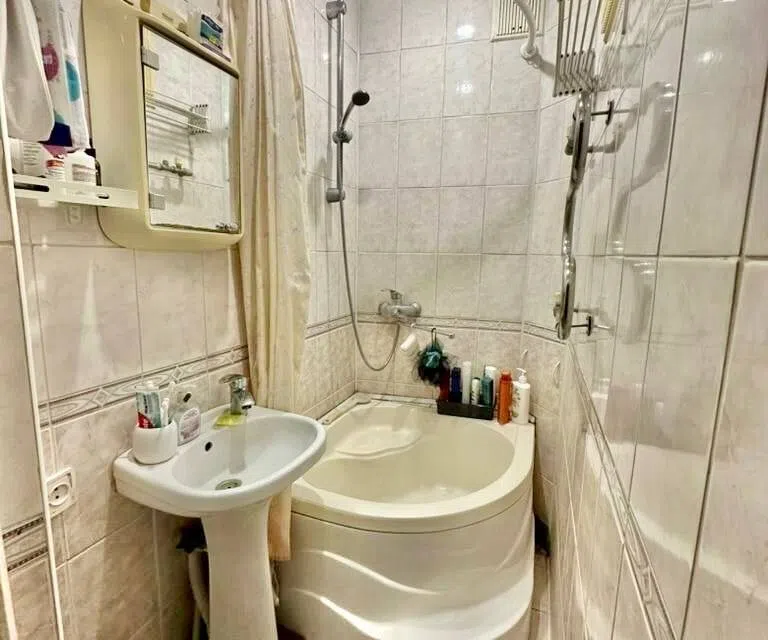 Продаётся 3-комнатная квартира, 55 м²