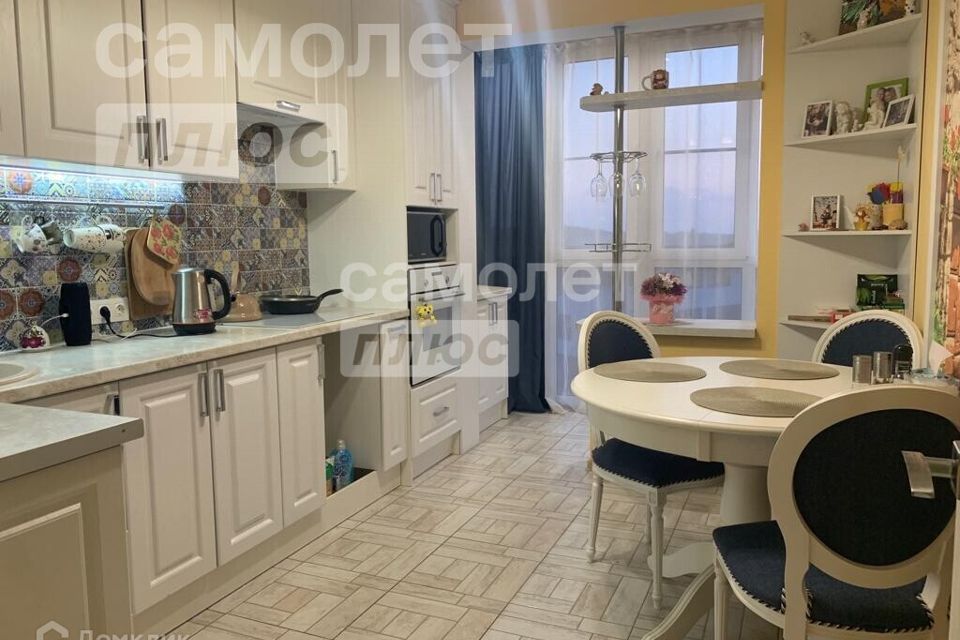 Продаётся 2-комнатная квартира, 64 м²