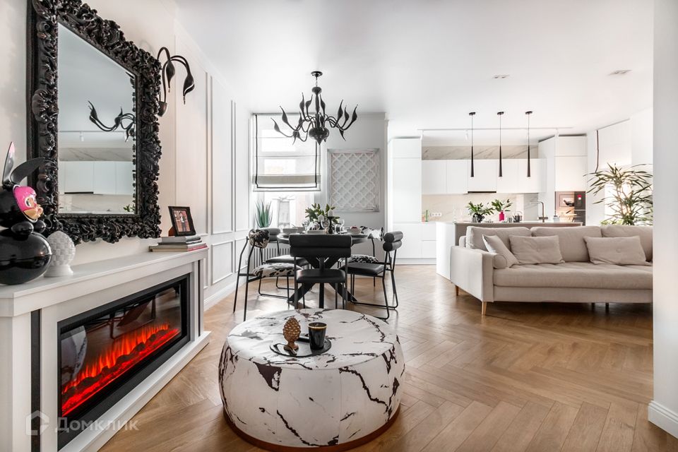 Продаётся 5-комнатная квартира, 183 м²