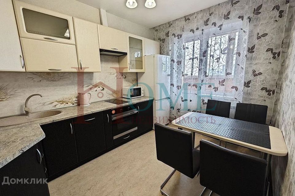 Сдаётся 1-комнатная квартира, 40 м²