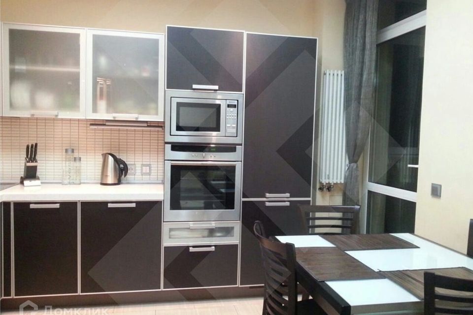 Продаётся 3-комнатная квартира, 74 м²
