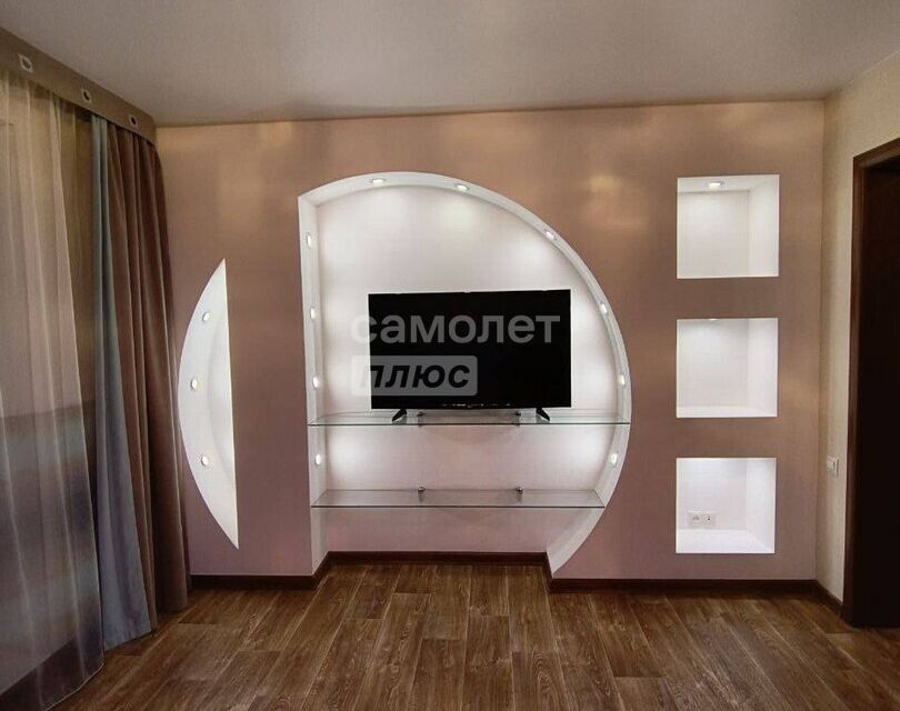 Продаётся 4-комнатная квартира, 74.6 м²