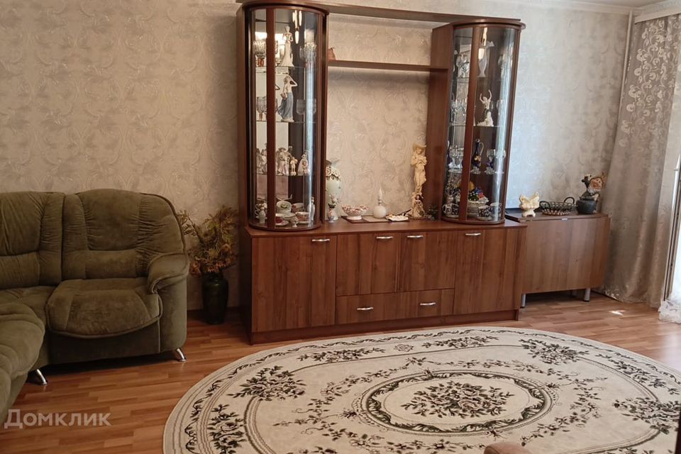 Продаётся 3-комнатная квартира, 61.5 м²