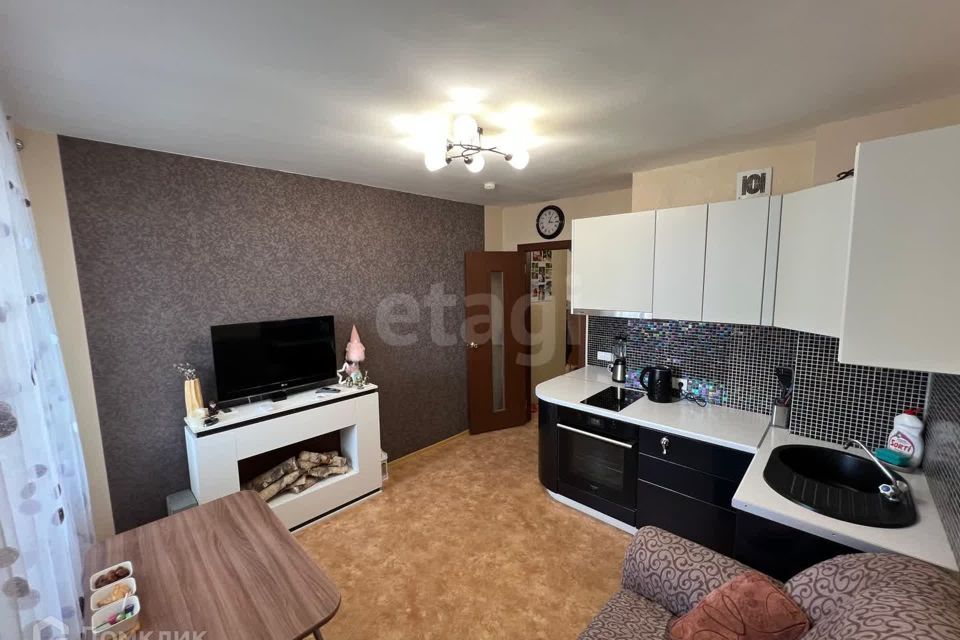 Продаётся 2-комнатная квартира, 64 м²