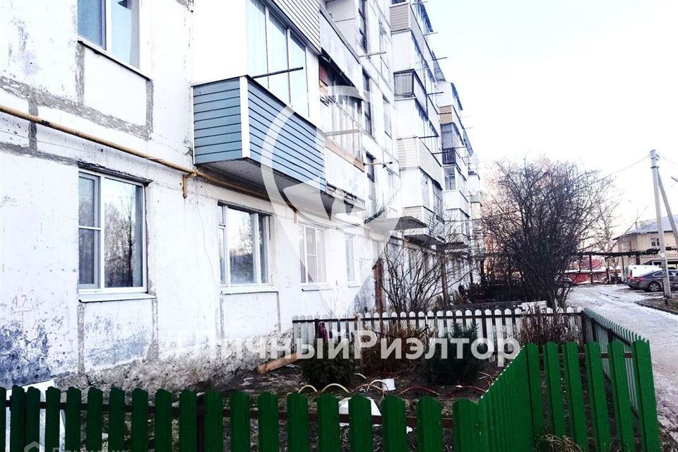 Продаётся 4-комнатная квартира, 62.7 м²