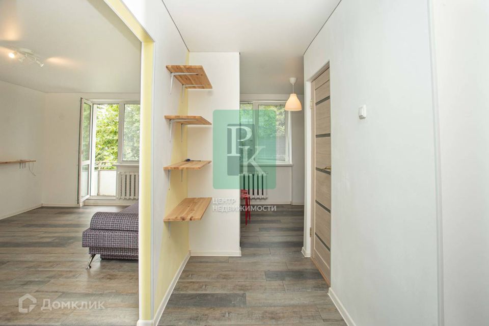 Продаётся 1-комнатная квартира, 35.8 м²