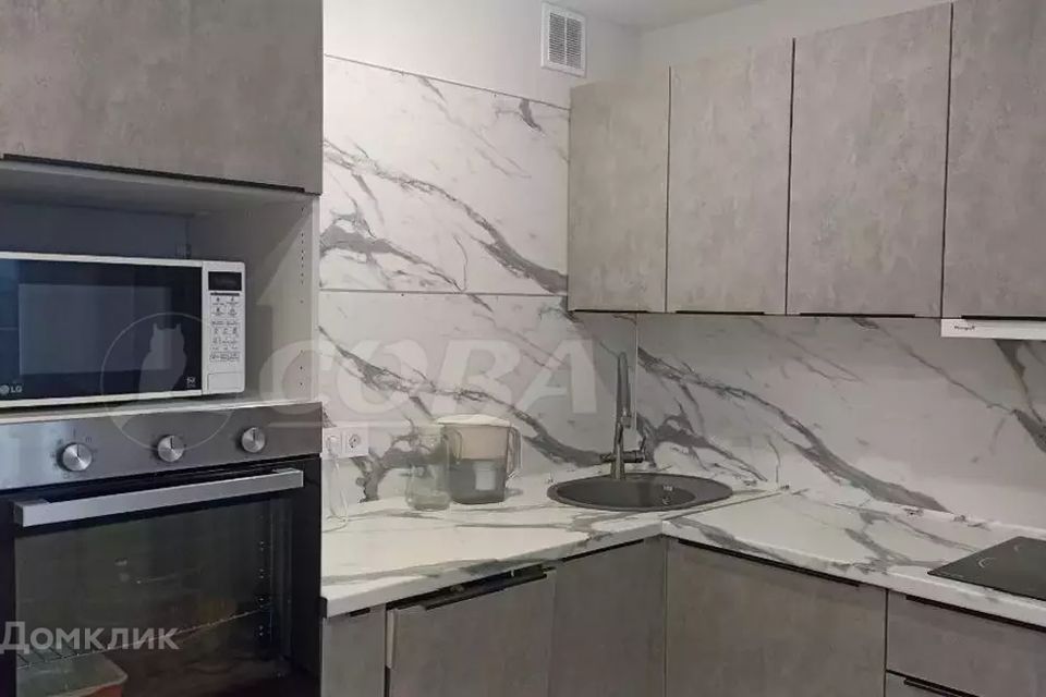 Сдаётся 1-комнатная квартира, 43 м²