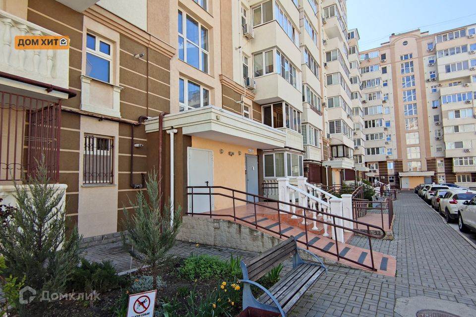 Продаётся 1-комнатная квартира, 50.4 м²