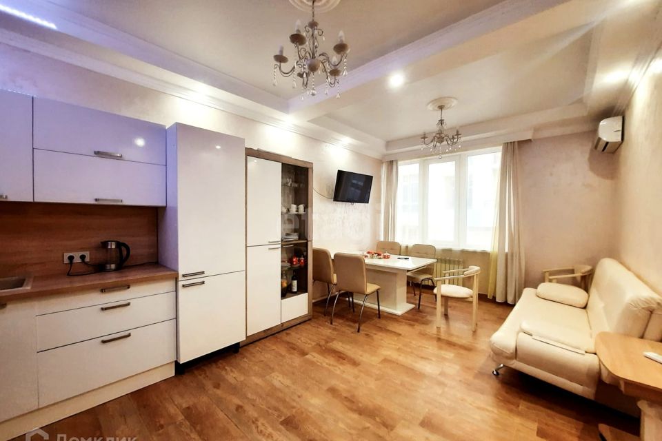 Продаётся 2-комнатная квартира, 73.7 м²