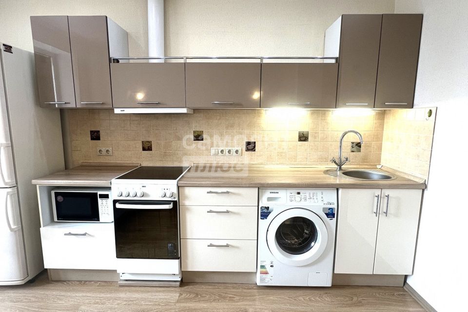 Продаётся 1-комнатная квартира, 43.7 м²