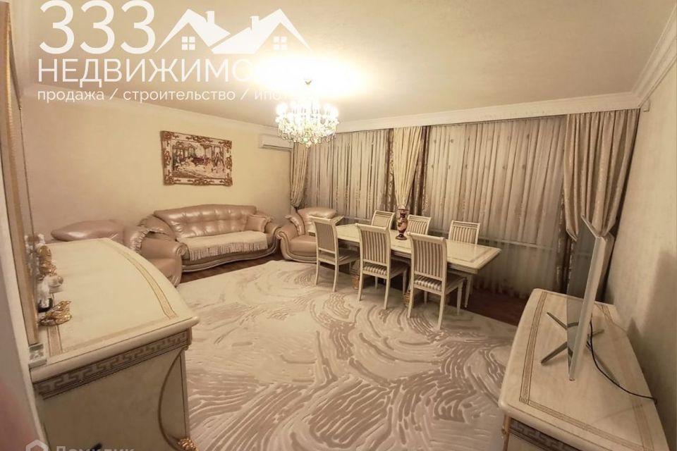 Продаётся 4-комнатная квартира, 120 м²