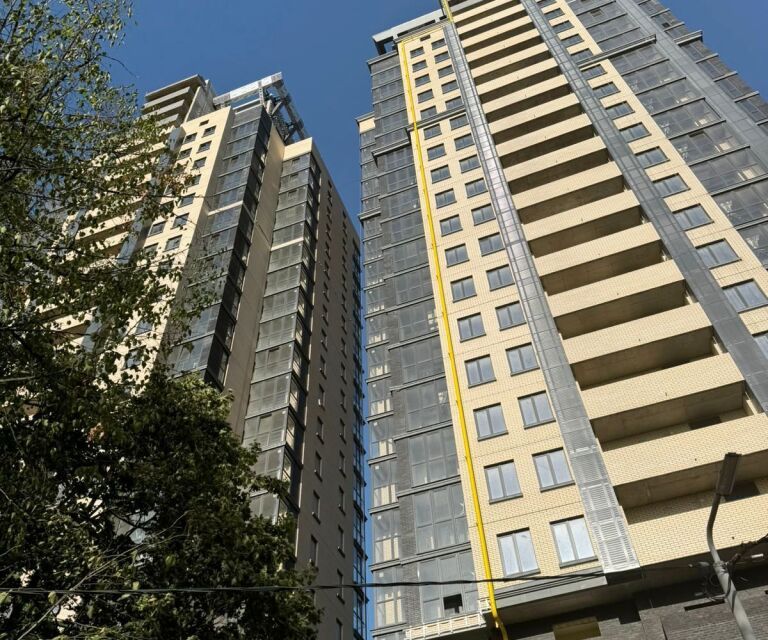 Продаётся 1-комнатная квартира, 47.6 м²