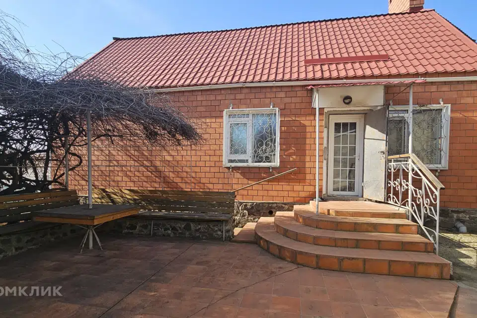 Продаётся 2-этажный дом, 203.5 м²