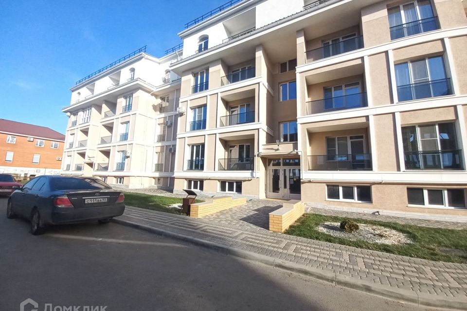 Продаётся 1-комнатная квартира, 49 м²