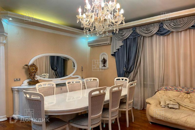 Сдаётся 4-комнатная квартира, 120 м²