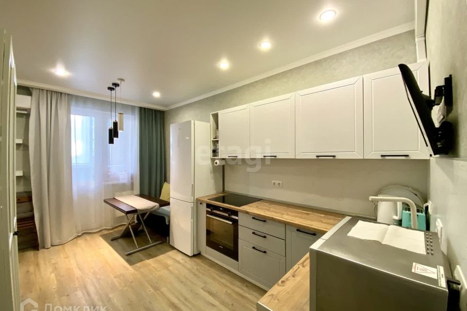 Продаётся 1-комнатная квартира, 40.2 м²