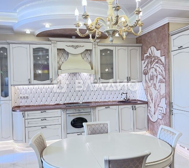 Продаётся 2-комнатная квартира, 60.8 м²