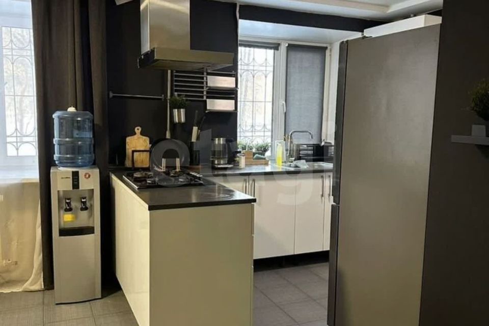 Продаётся 3-комнатная квартира, 61.7 м²