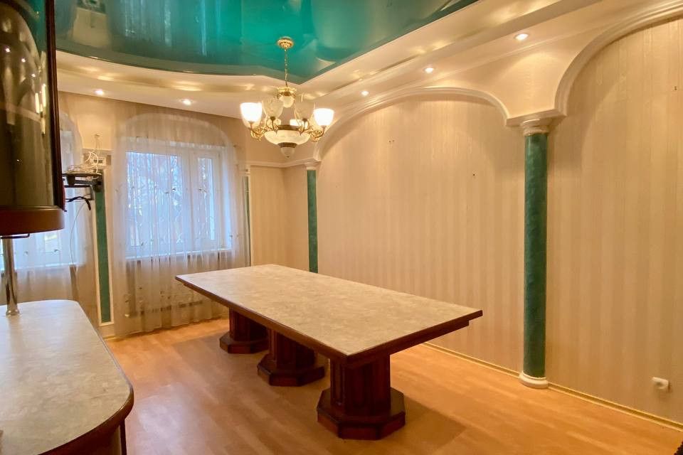 Продаётся 4-этажный дом, 640 м²