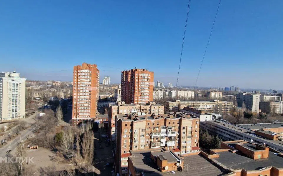 Продаётся 3-комнатная квартира, 138 м²
