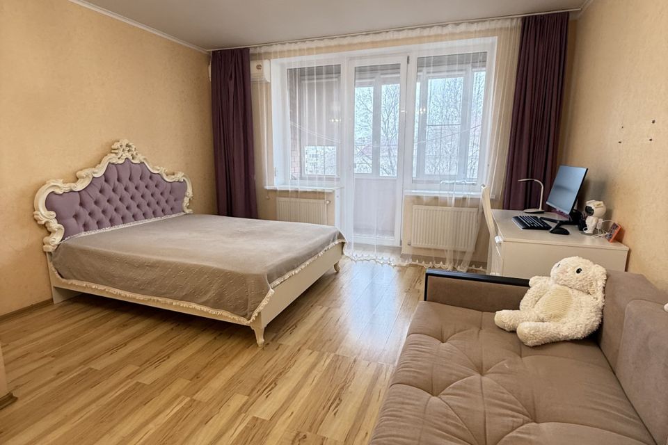 Продаётся 2-комнатная квартира, 79.8 м²