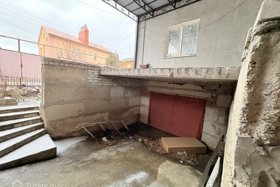 Продаётся 2-этажный дом, 300 м²