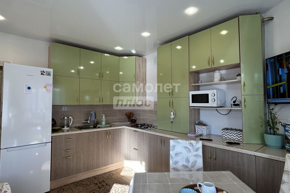 Продаётся 2-комнатная квартира, 69.8 м²