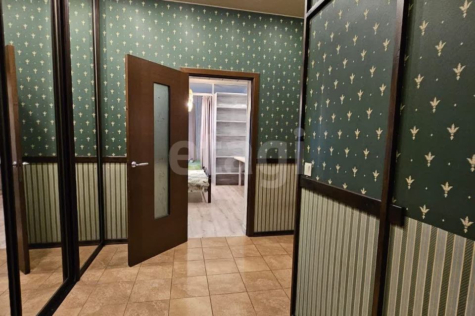 Продаётся 1-комнатная квартира, 61.4 м²