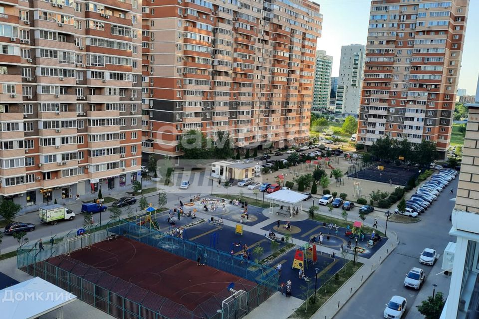 Продаётся 1-комнатная квартира, 42 м²