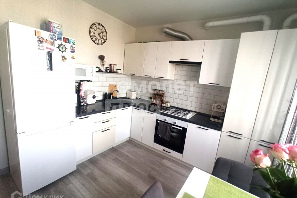 Продаётся 1-комнатная квартира, 43.7 м²