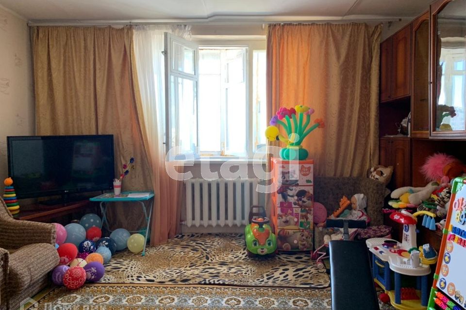 Продаётся 4-комнатная квартира, 84.2 м²