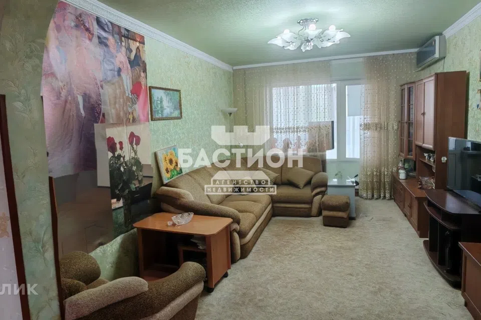 Продаётся 4-комнатная квартира, 82 м²