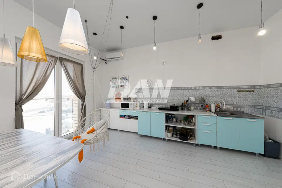 Продаётся 2-комнатная квартира, 60.8 м²