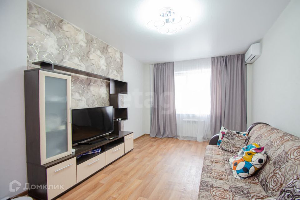 Продаётся 1-комнатная квартира, 40.8 м²