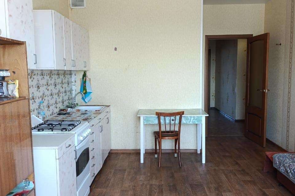 Сдаётся 2-комнатная квартира, 77 м²