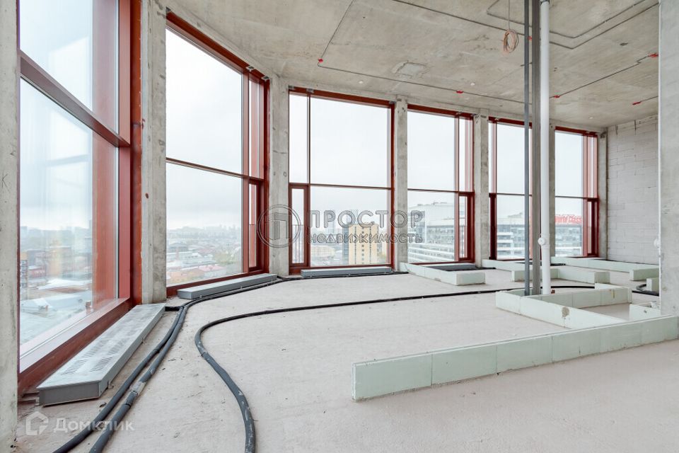 Продаётся 5-комнатная квартира, 175 м²