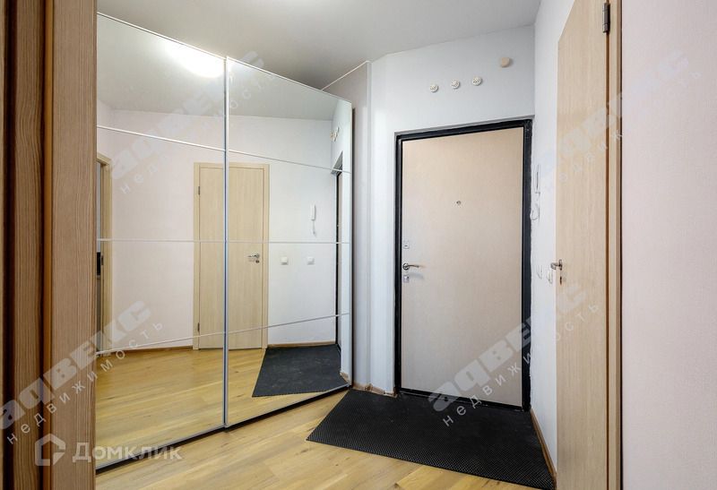 Продаётся 1-комнатная квартира, 42 м²