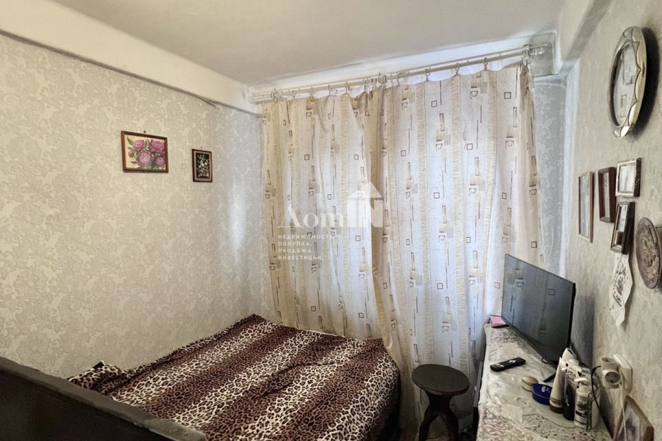 Продаётся комната в 4-комн. квартире, 10.6 м²