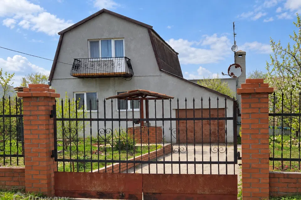 Продаётся 3-этажный дом, 260 м²