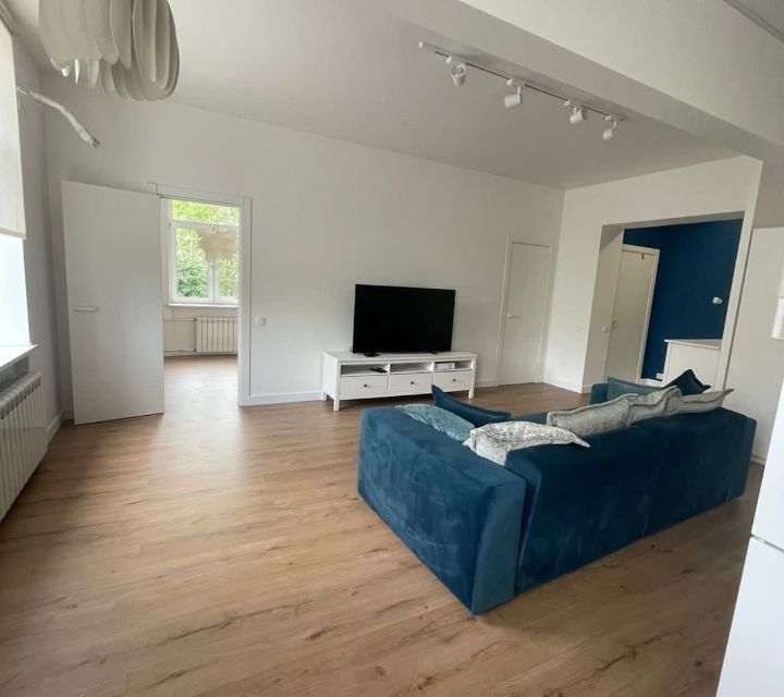 Продаётся 4-комнатная квартира, 68 м²