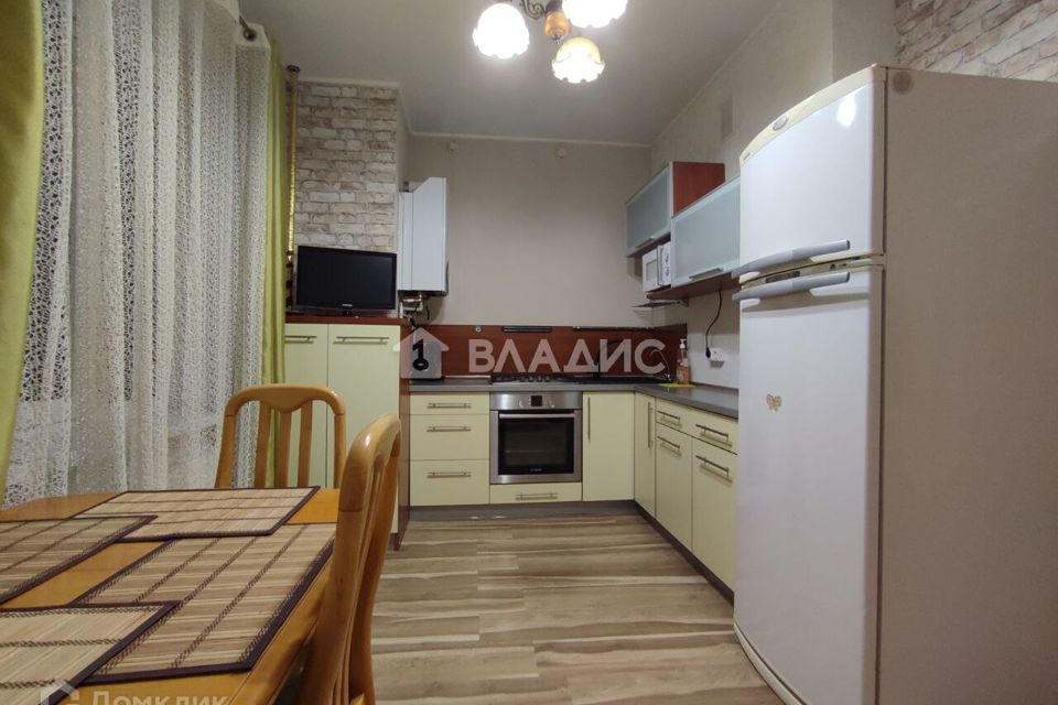 Сдаётся 2-комнатная квартира, 62 м²