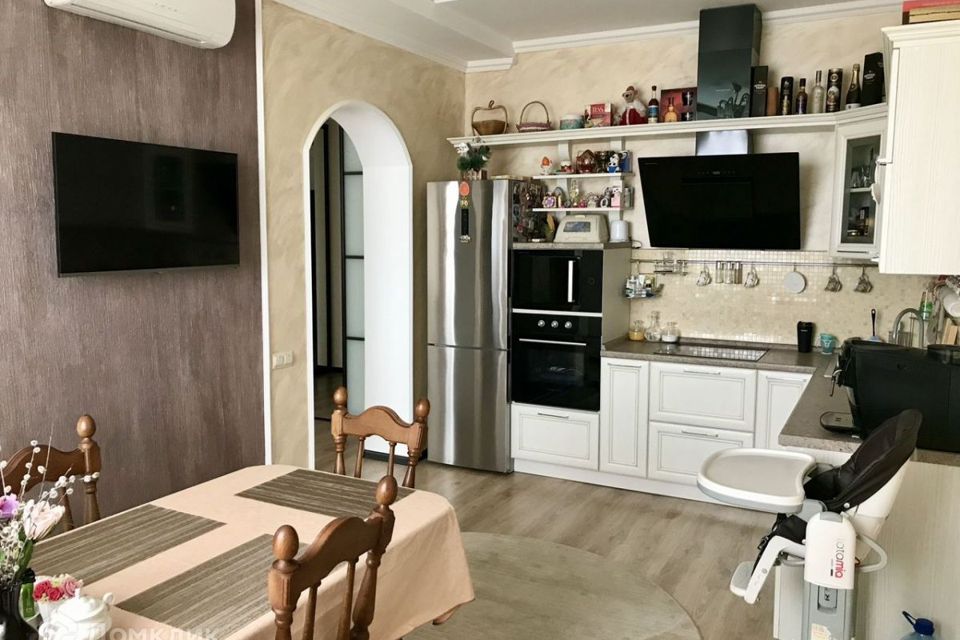 Продаётся 2-комнатная квартира, 85 м²