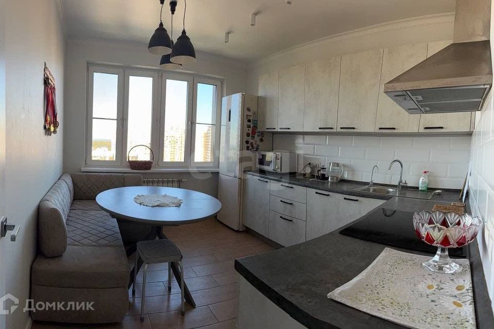 Продаётся 2-комнатная квартира, 42.4 м²