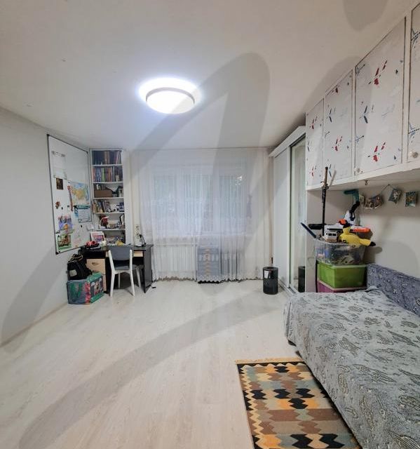 Продаётся 2-комнатная квартира, 57.7 м²