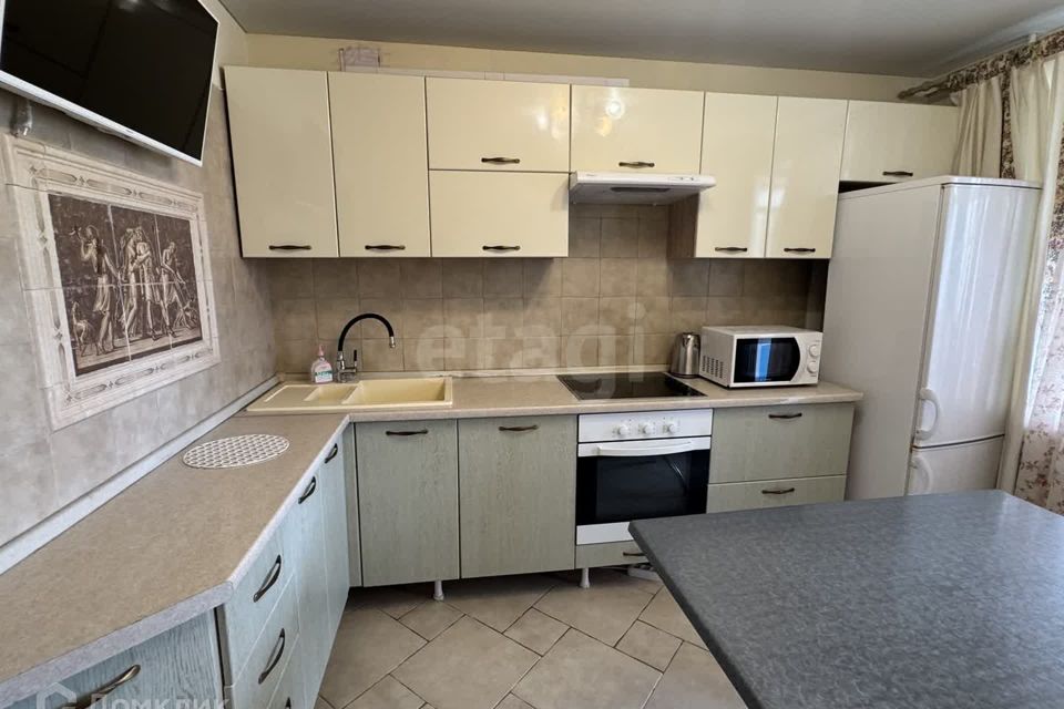 Сдаётся 1-комнатная квартира, 46 м²