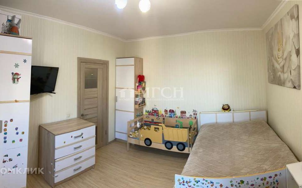 Продаётся 1-комнатная квартира, 38 м²