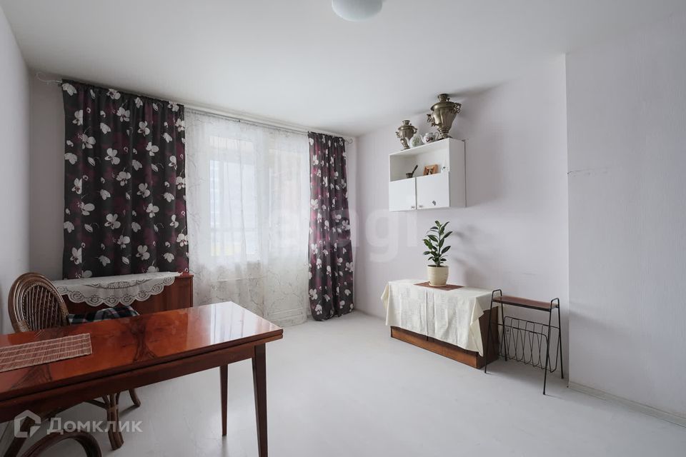 Продаётся 1-комнатная квартира, 43.4 м²