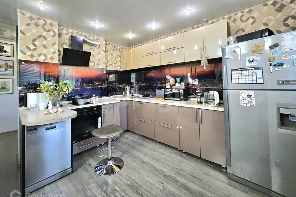 Продаётся 1-комнатная квартира, 48.5 м²